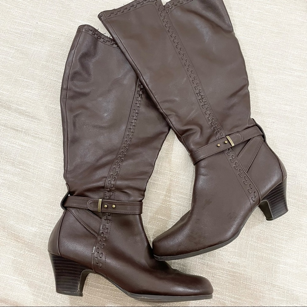 Comfortview Eloise Brown Knee High Boots Size 9.5WW